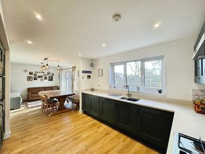 Photo 17- click for photo gallery